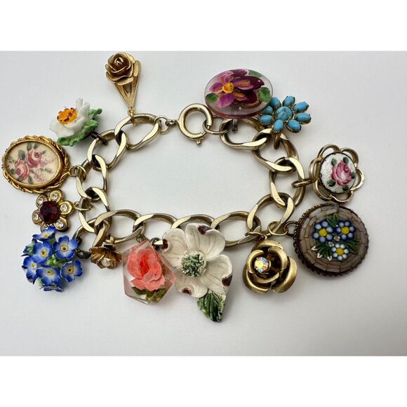 Handmade upcycled vintage antique earrings gold tone 13 charms chain bracelet - Picture 2 of 12